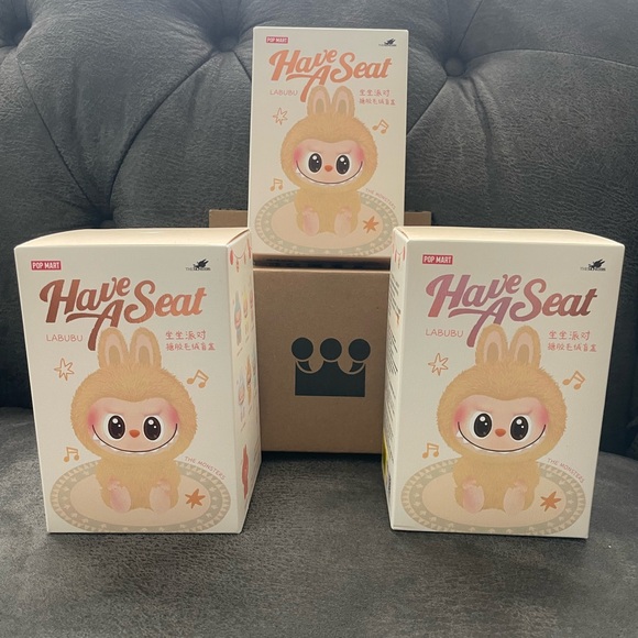 Authentic NIB Have A Seat - Sisi - Picture 2 of 3